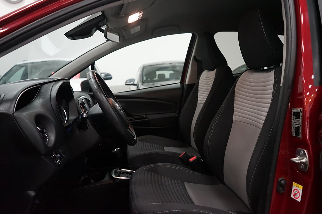 Vehicle Image 14