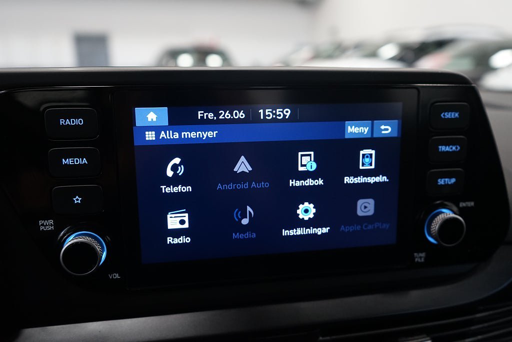 Vehicle Image 15