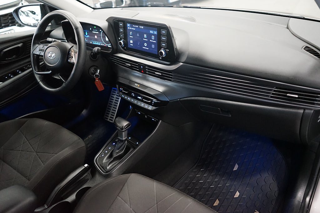 Vehicle Image 21