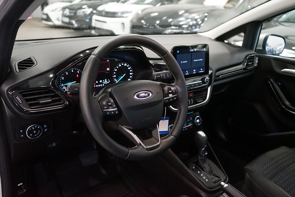 Vehicle Image 13