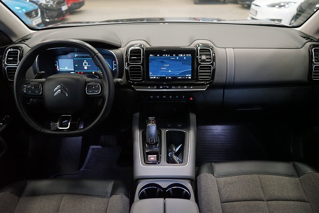 Vehicle Image 8