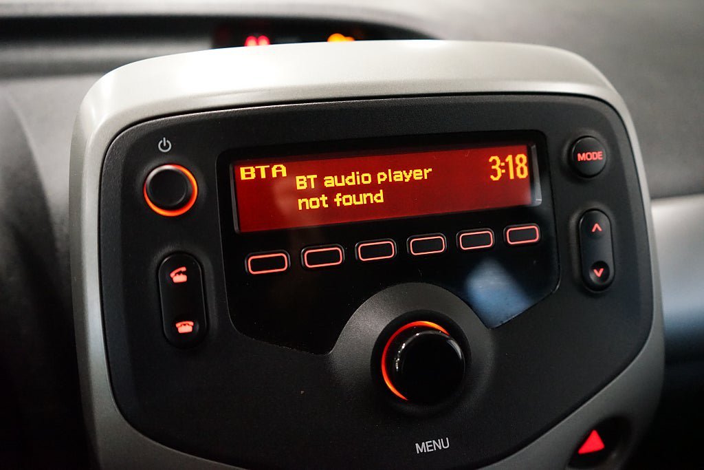 Vehicle Image 9