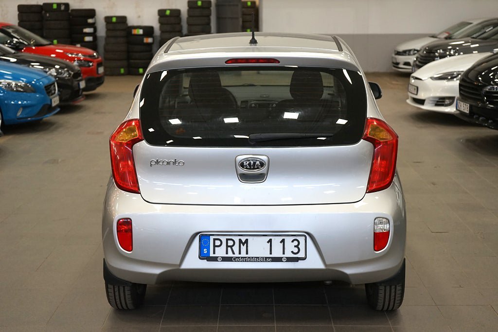 Vehicle Image 8