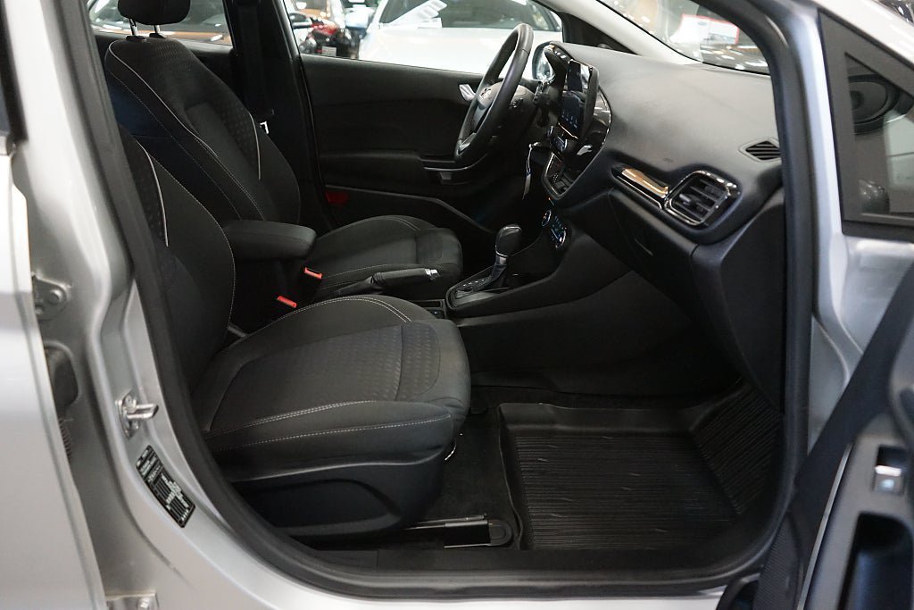 Vehicle Image 21