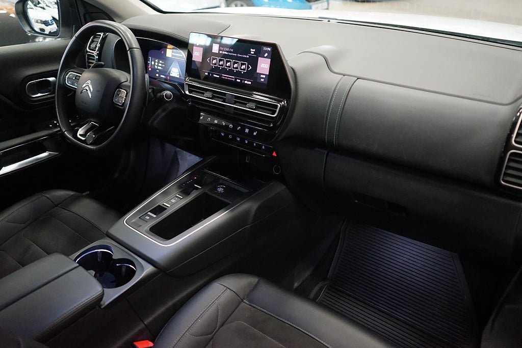 Vehicle Image 18