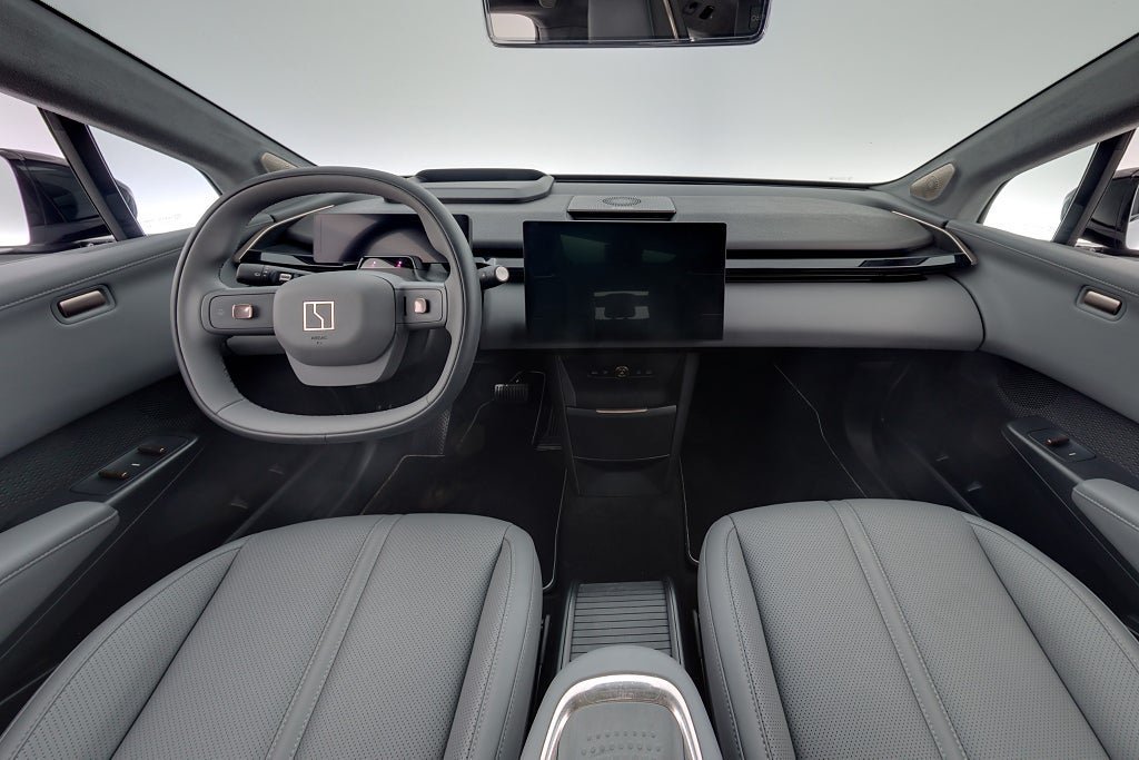 Vehicle Image 13