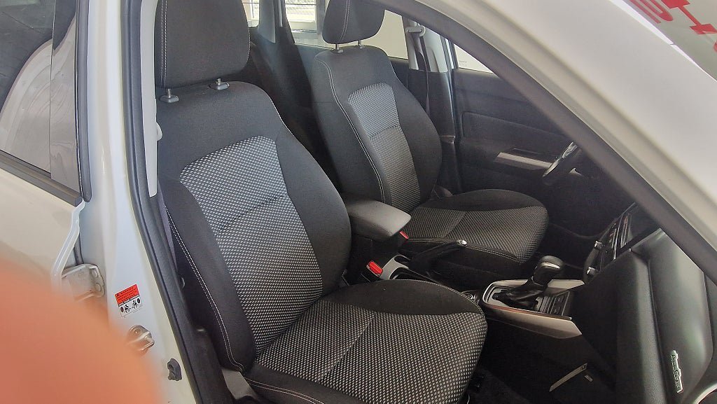 Vehicle Image 11