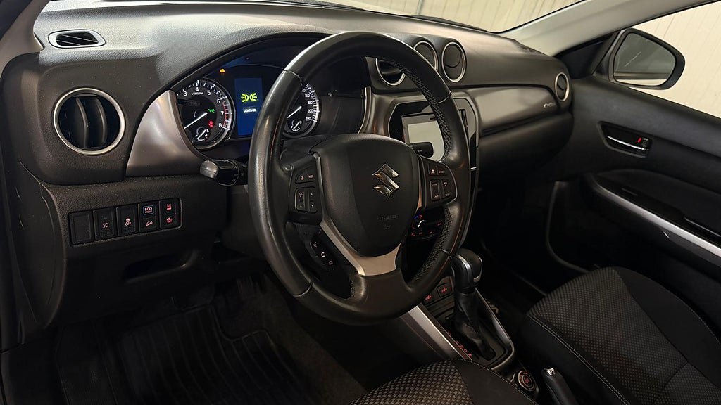 Vehicle Image 16