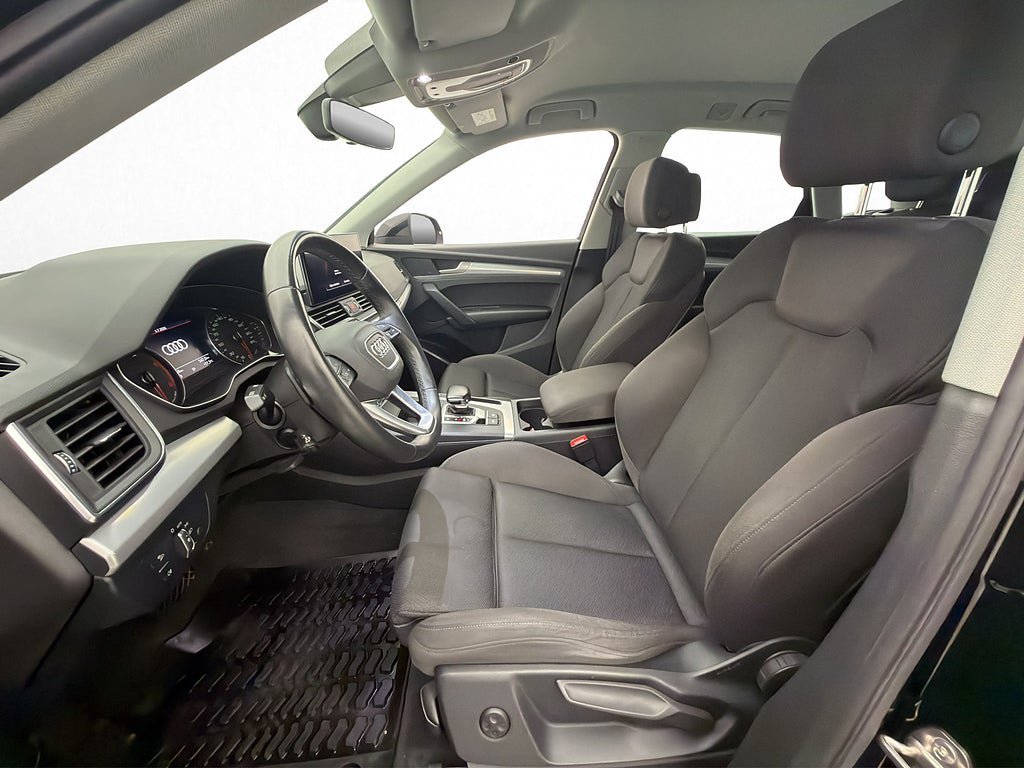 Vehicle Image 14