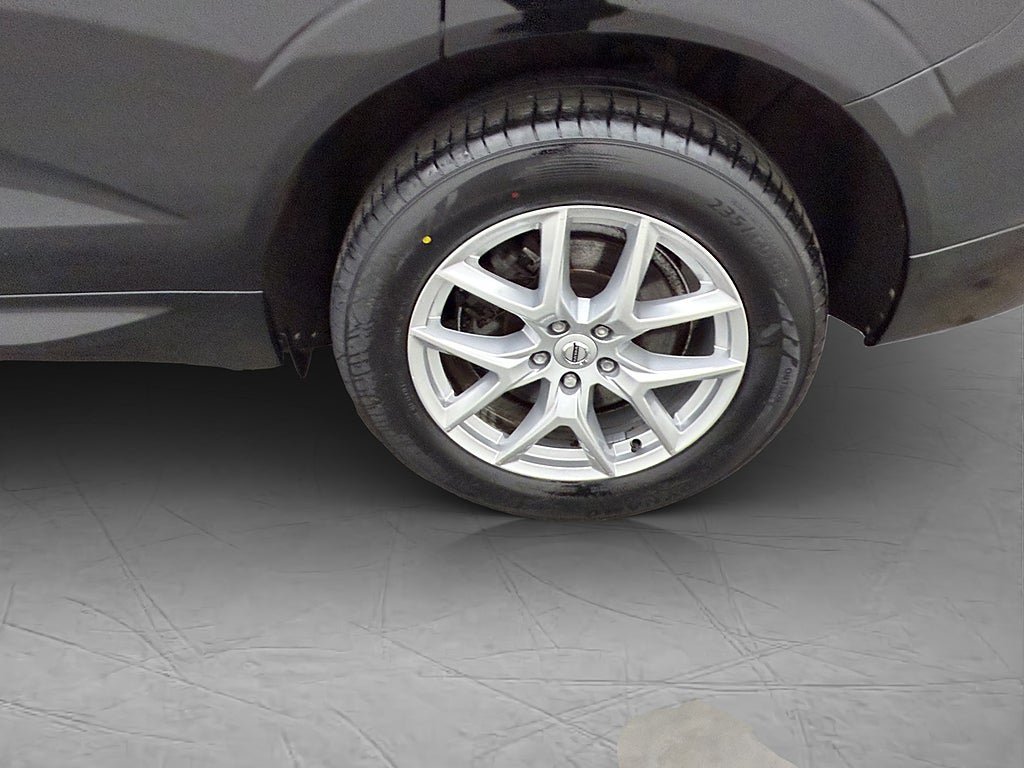 Vehicle Image 32