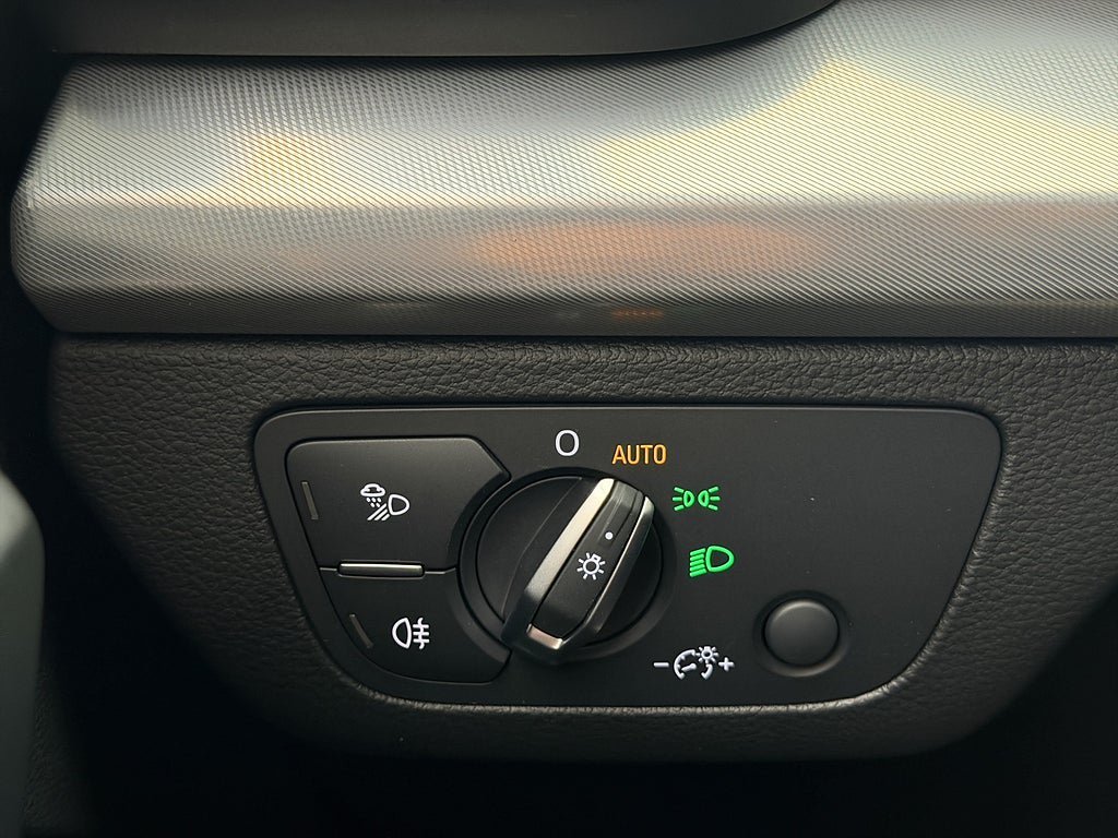 Vehicle Image 34
