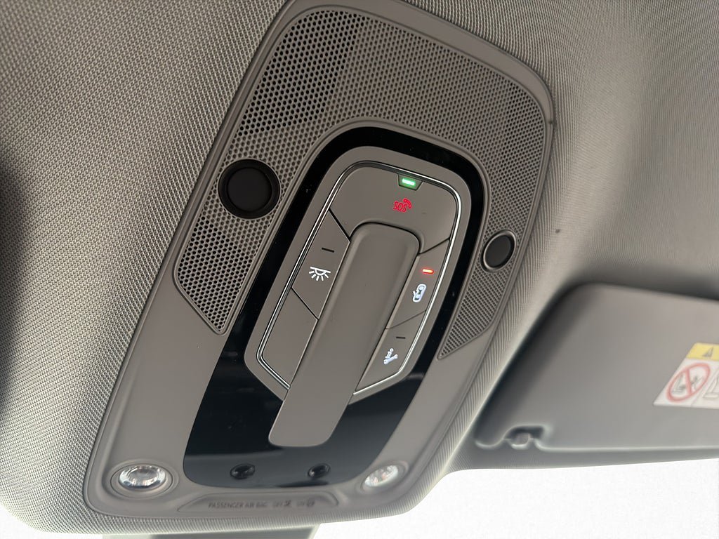 Vehicle Image 35
