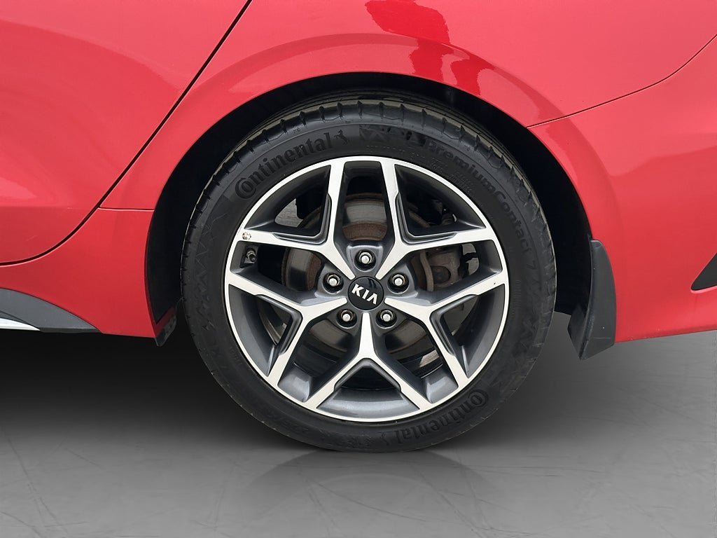 Vehicle Image 25