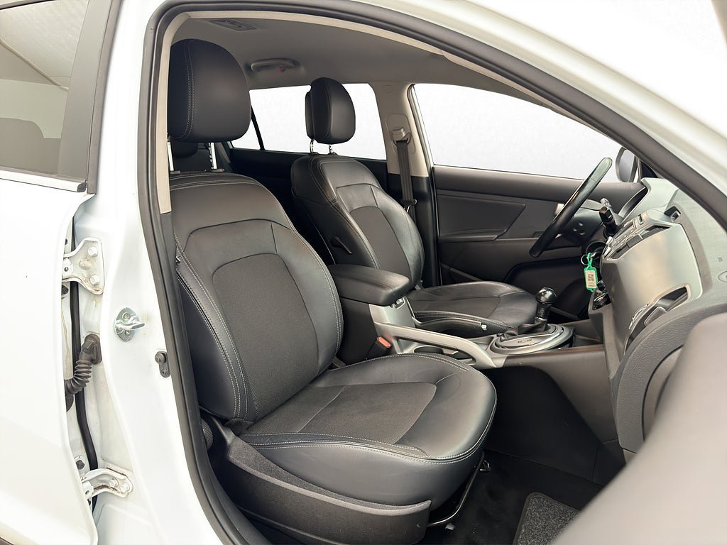 Vehicle Image 14