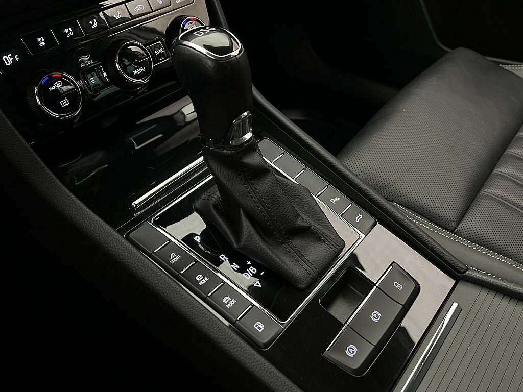 Vehicle Image 29