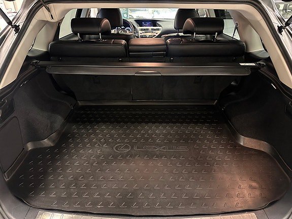 Vehicle Image 32