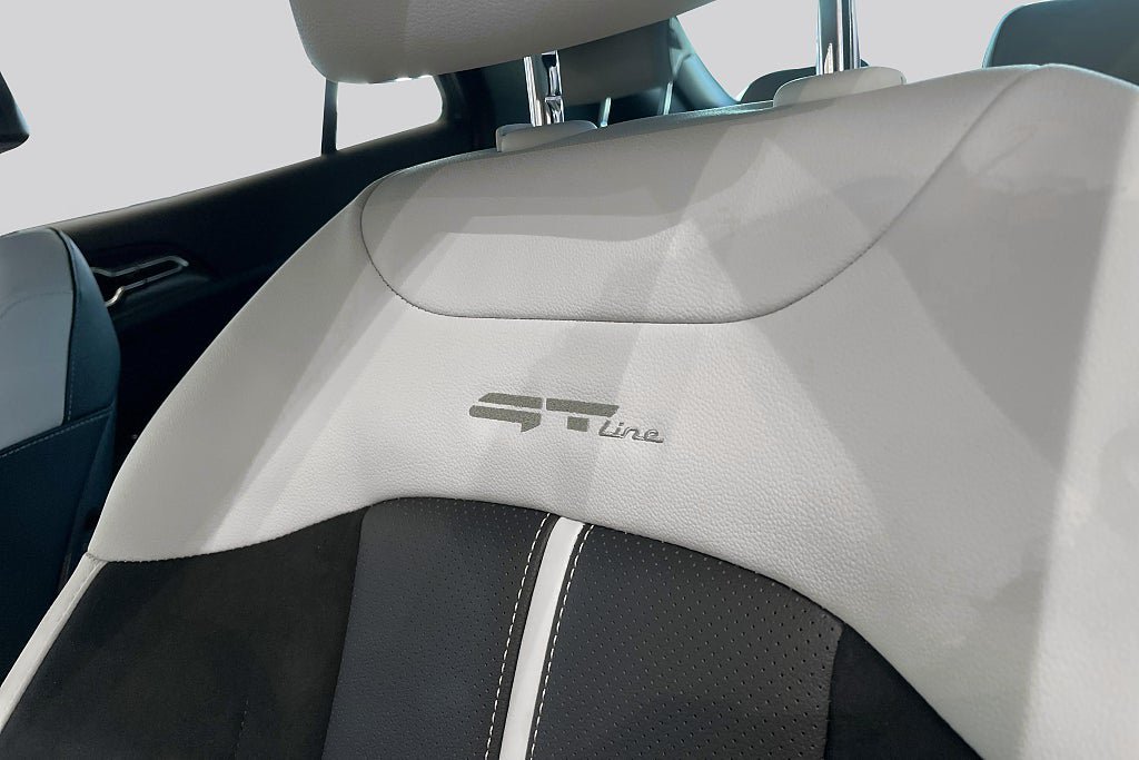 Vehicle Image 23
