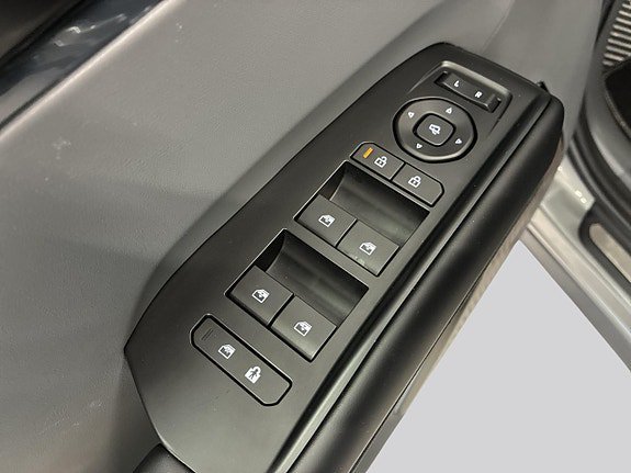Vehicle Image 28