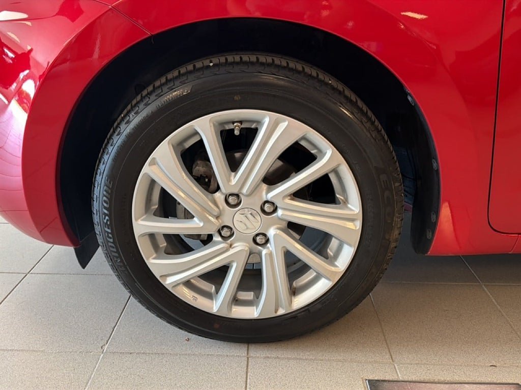 Vehicle Image 17