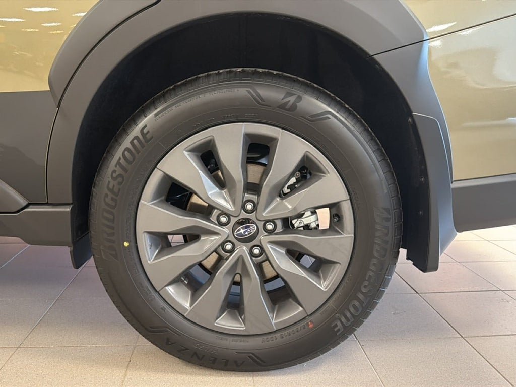 Vehicle Image 17