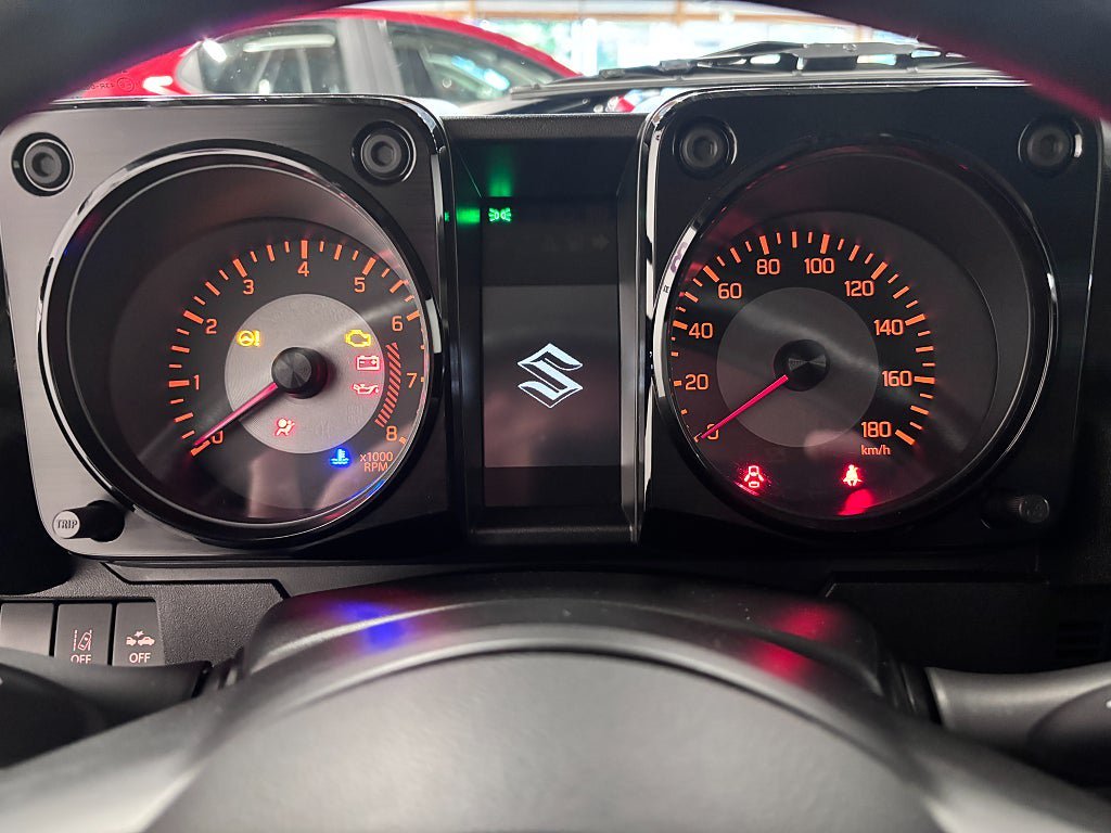 Vehicle Image 8