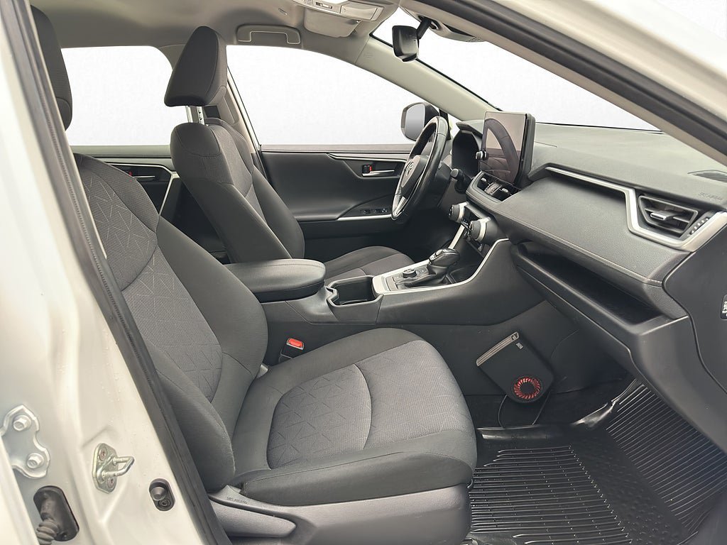 Vehicle Image 22