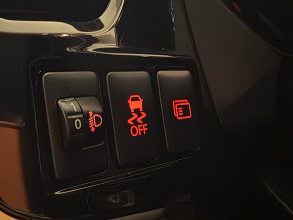 Vehicle Image 24