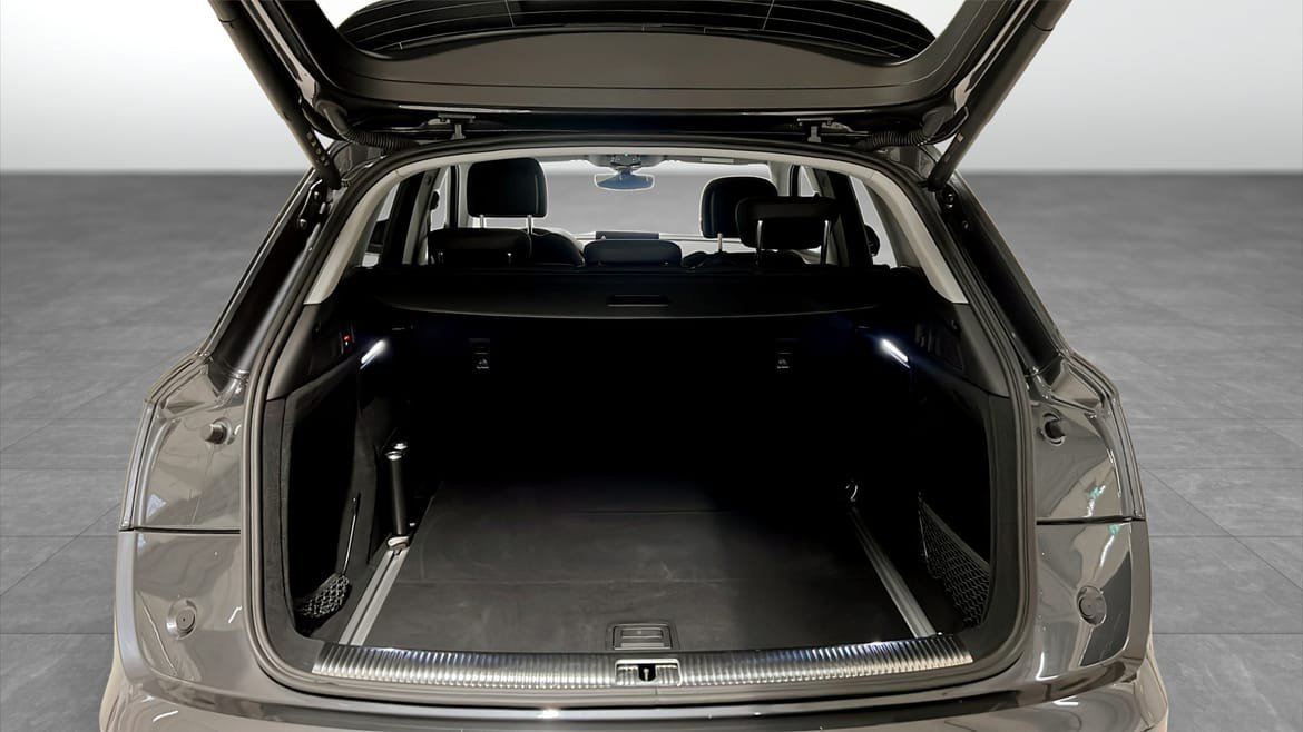 Vehicle Image 11