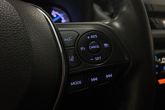 Vehicle Image 24