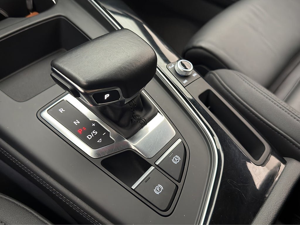 Vehicle Image 21