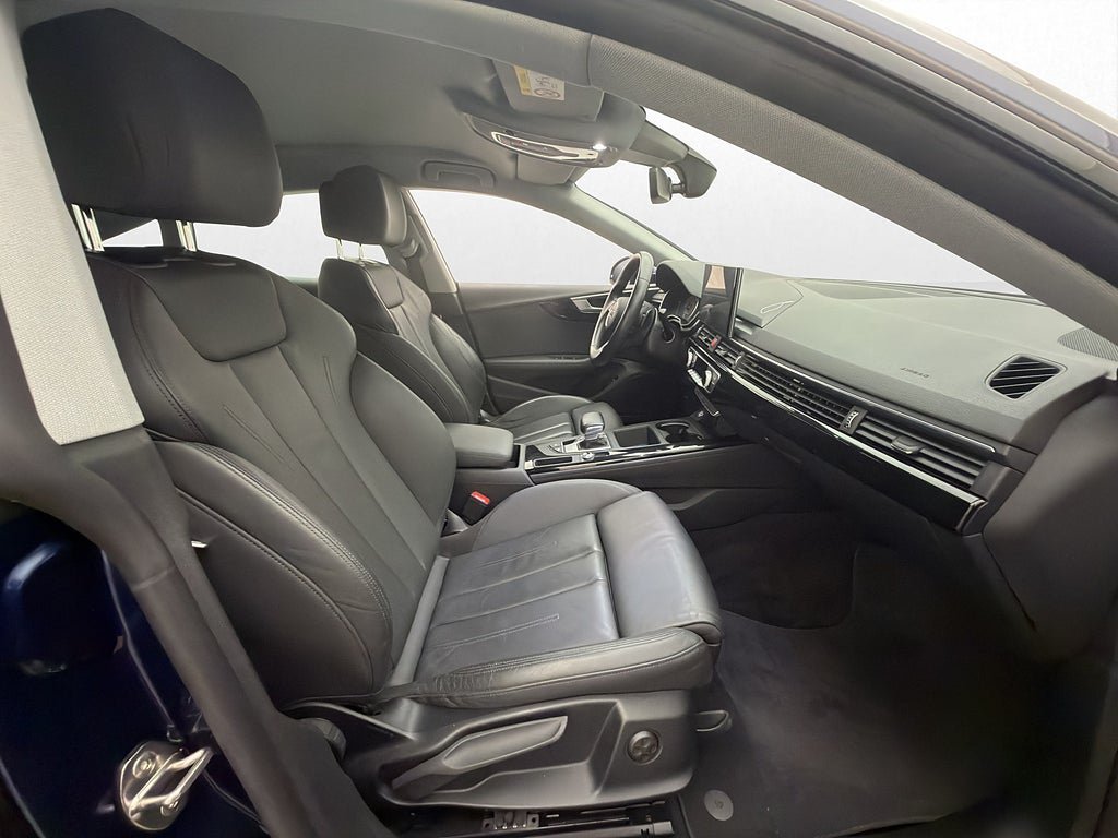 Vehicle Image 23