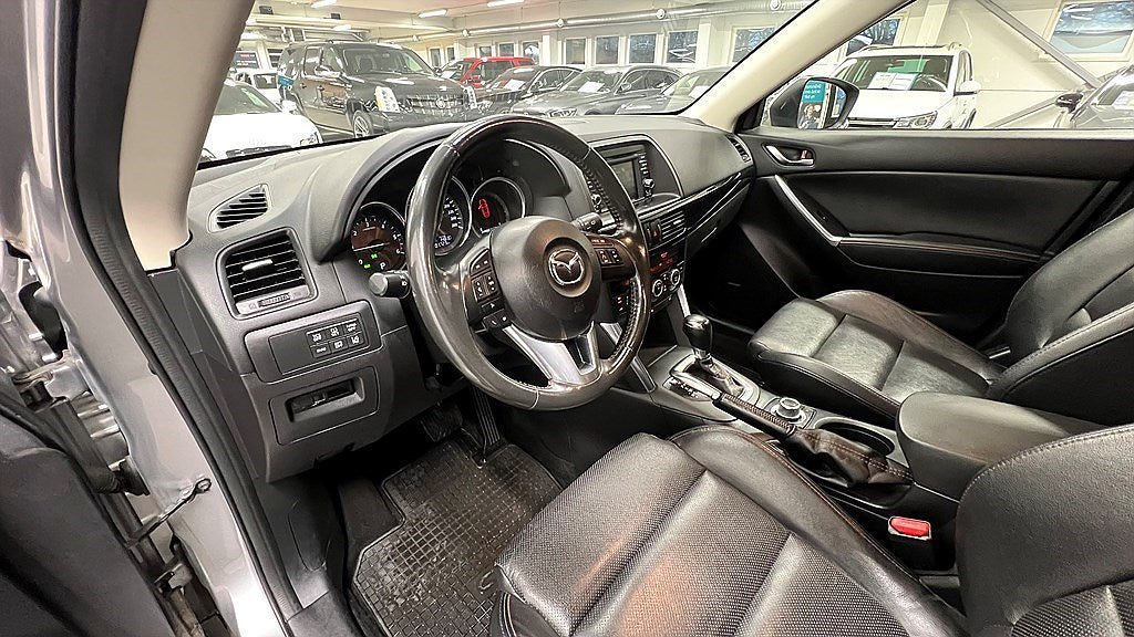 Vehicle Image 8