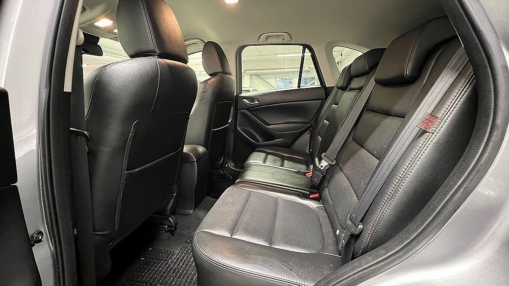Vehicle Image 11