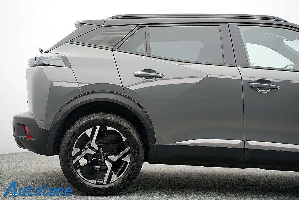 Vehicle Image 13
