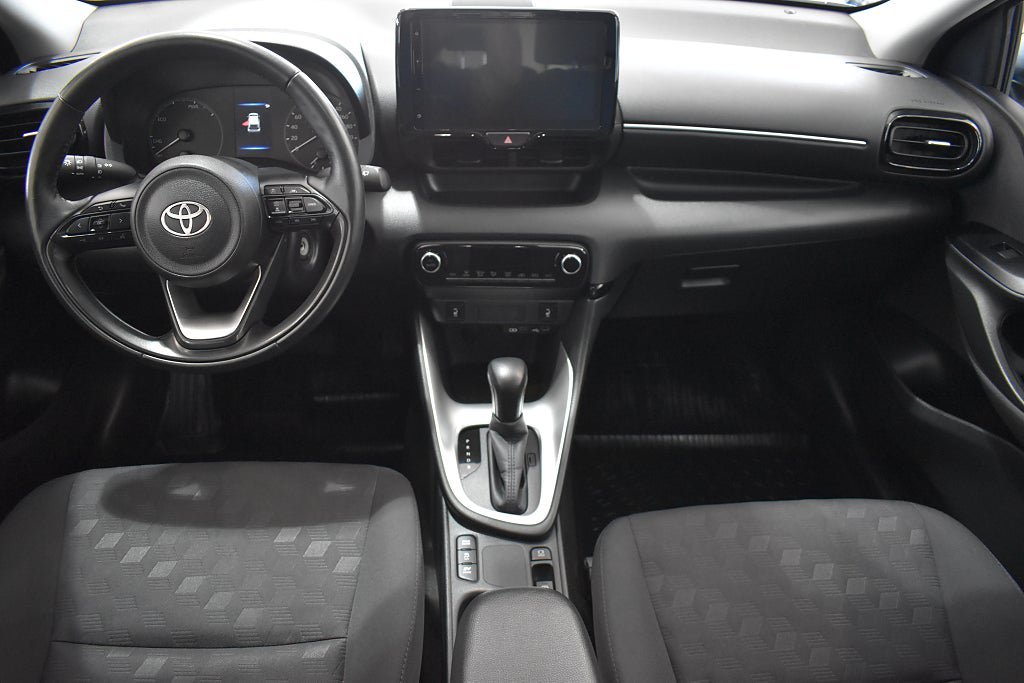 Vehicle Image 6