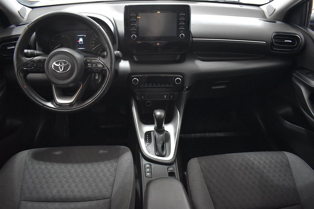 Vehicle Image 6