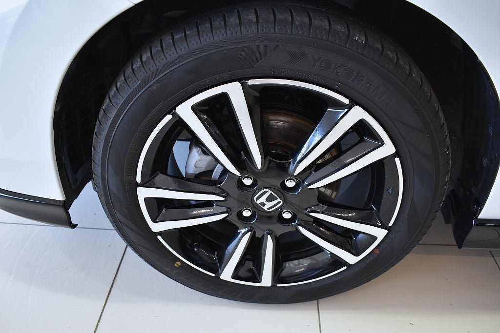 Vehicle Image 18