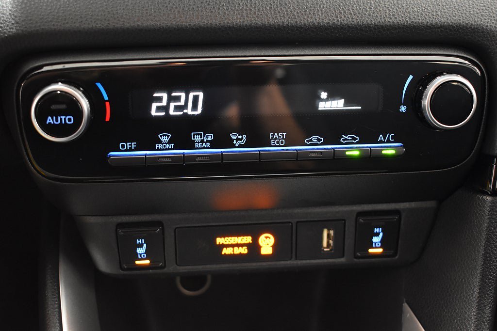 Vehicle Image 12