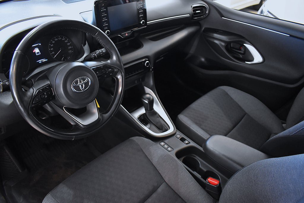 Vehicle Image 7