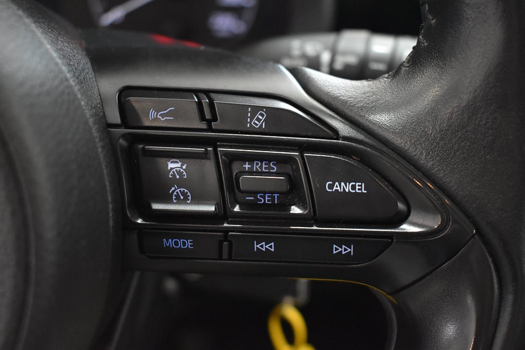 Vehicle Image 17