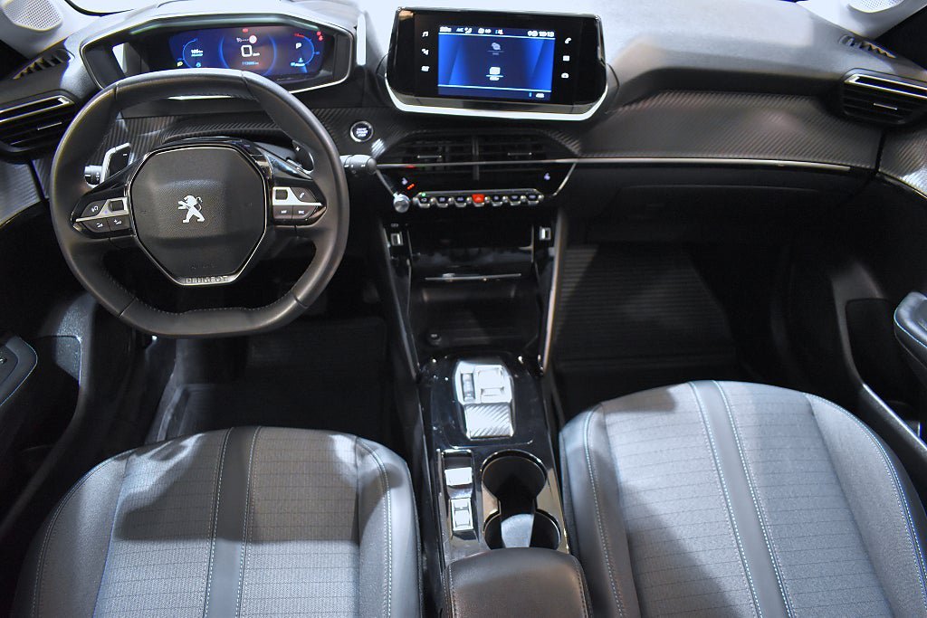 Vehicle Image 10