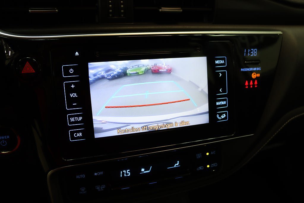 Vehicle Image 15