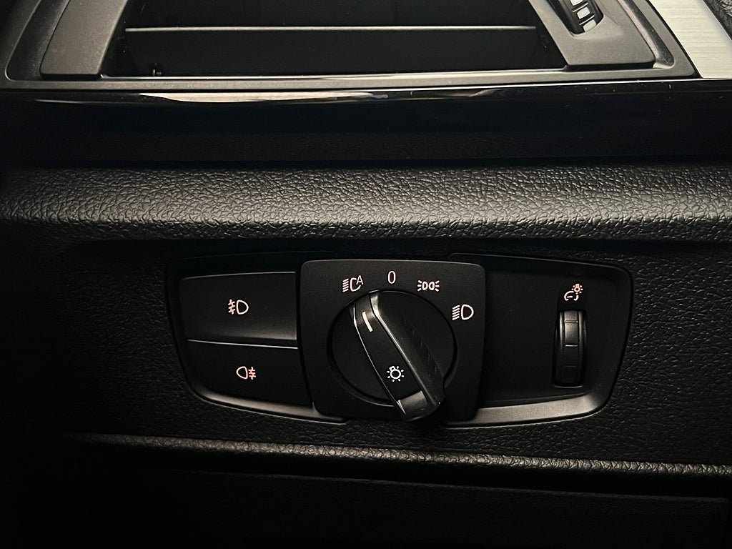 Vehicle Image 29
