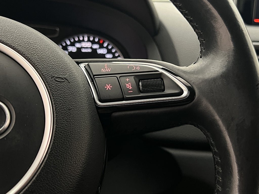 Vehicle Image 26