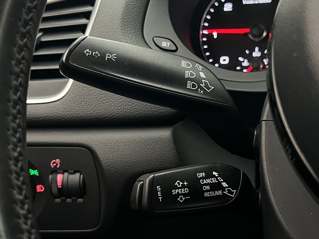 Vehicle Image 28