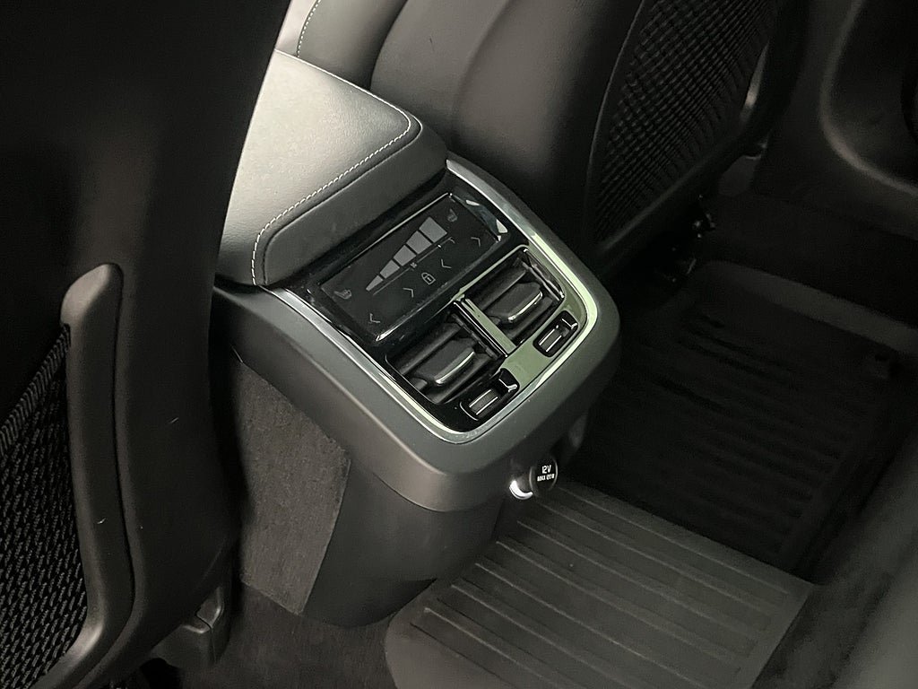 Vehicle Image 27