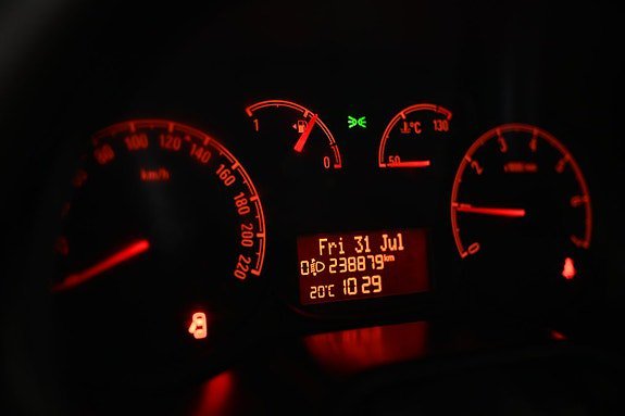 Vehicle Image 15