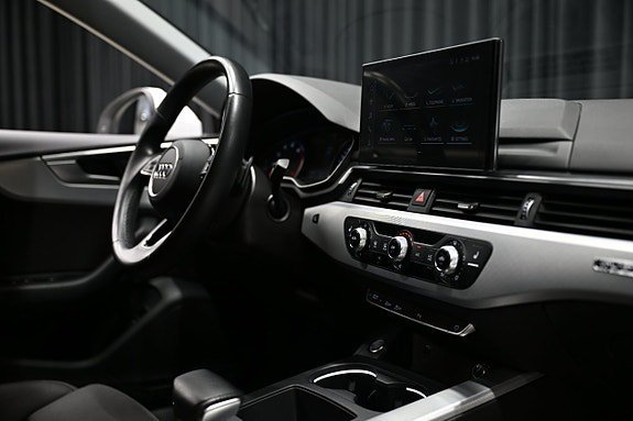 Vehicle Image 32
