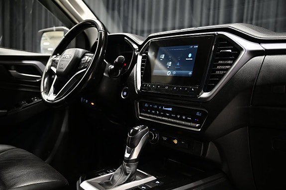 Vehicle Image 32