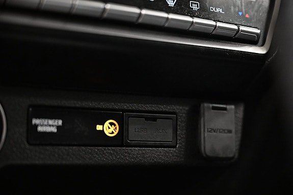 Vehicle Image 33